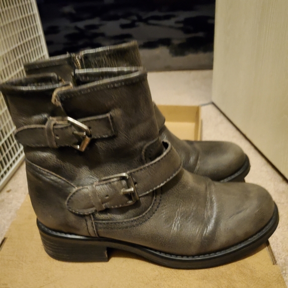 Steve Madden pewter color boots - Picture 3 of 4
